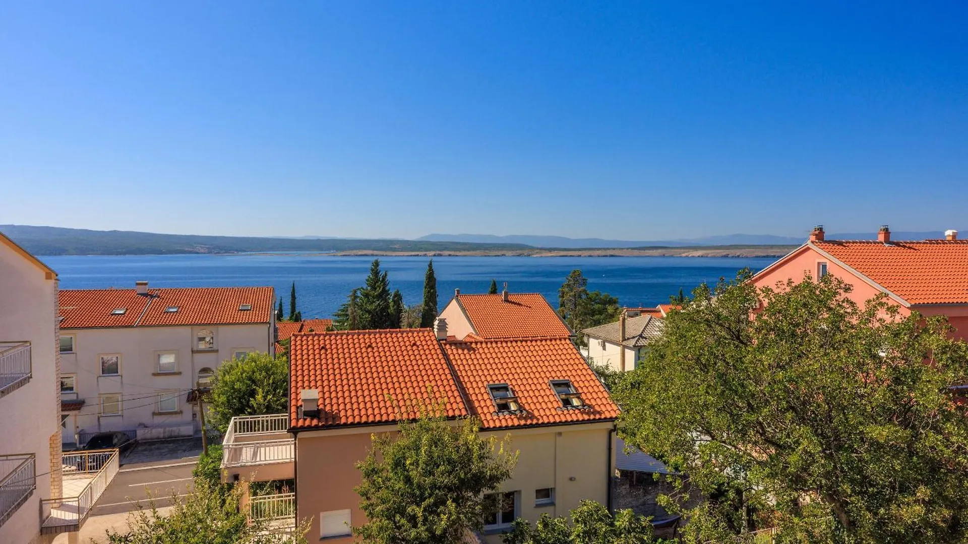 Apartments Petak Dramalj